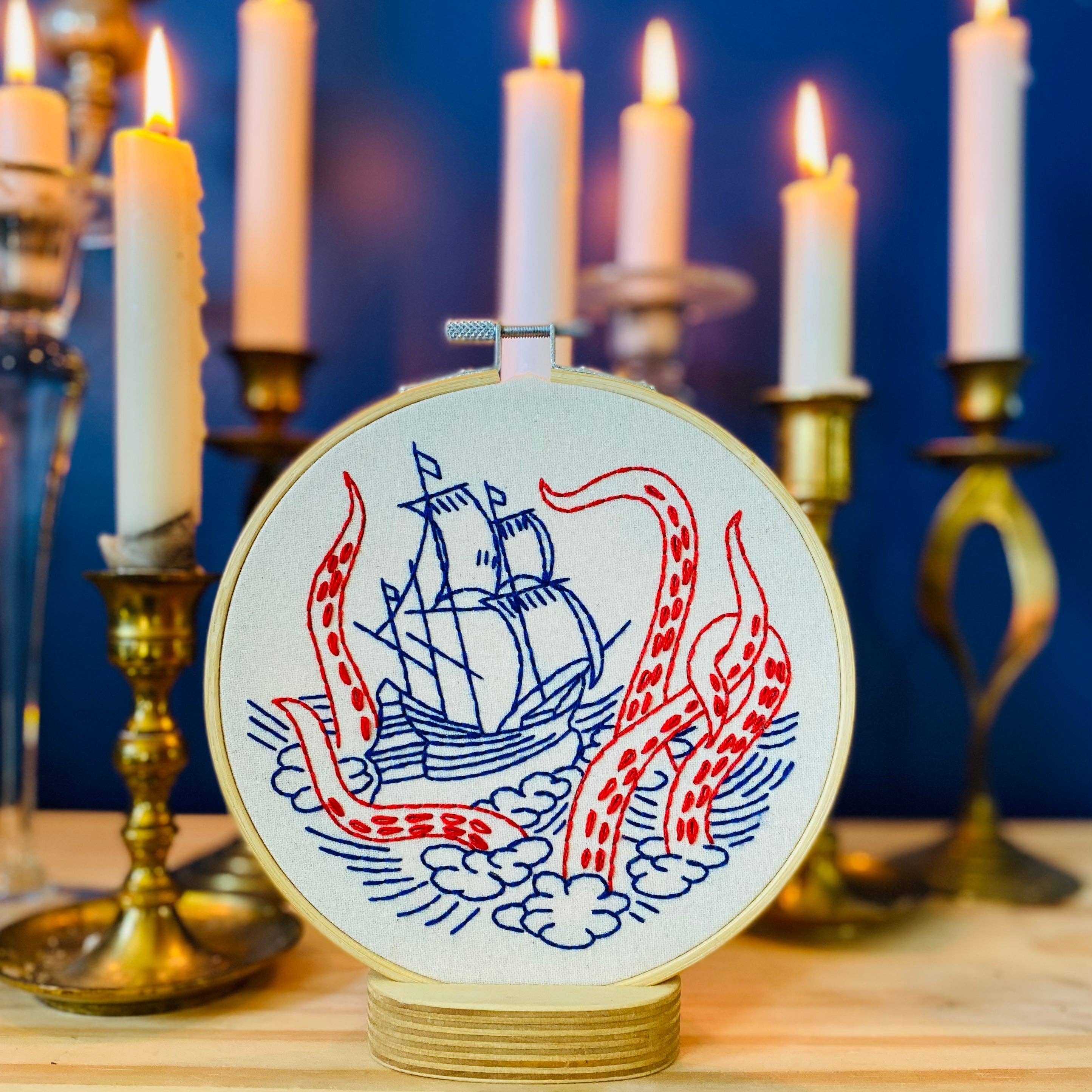 Broderisæt – Kraken og skib