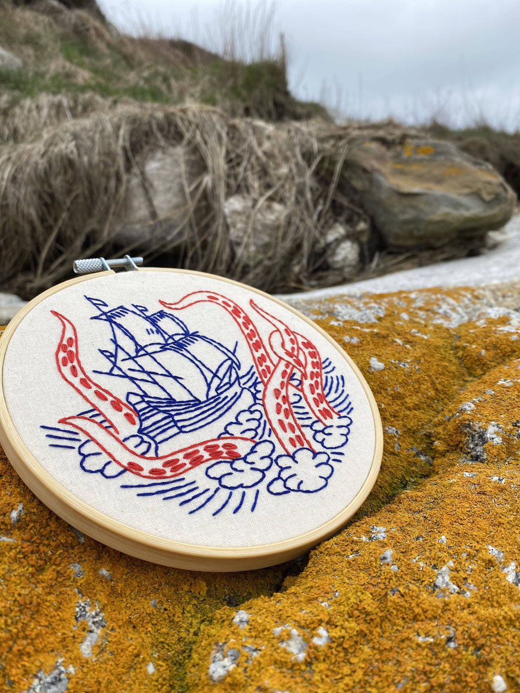 Broderisæt – Kraken og skib