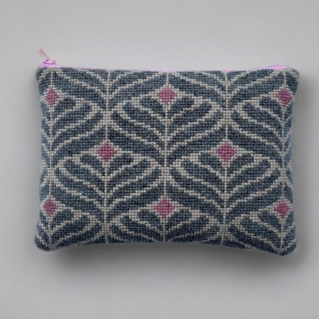 Clutch Lucca, Baldyre design