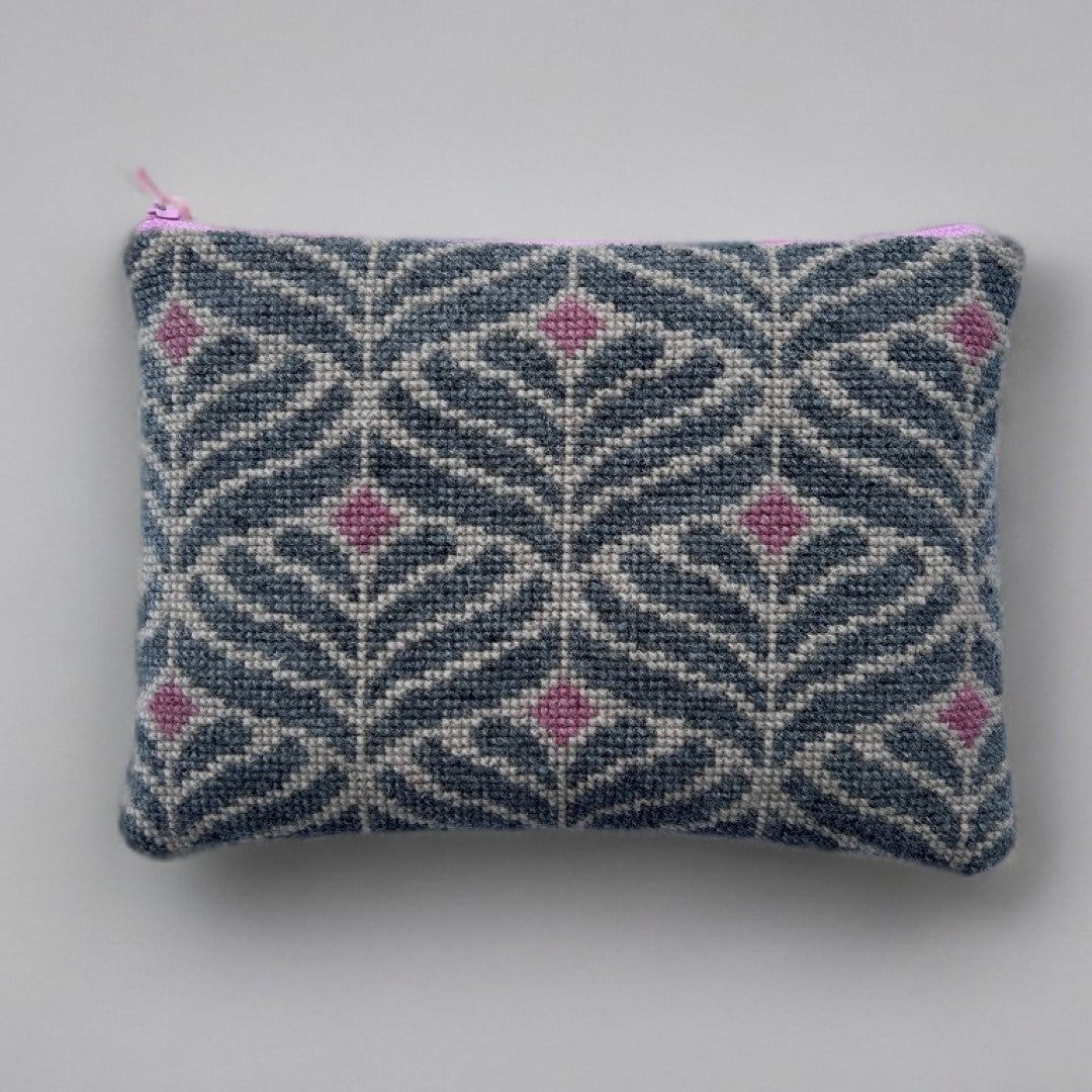 Clutch Lucca, Baldyre design