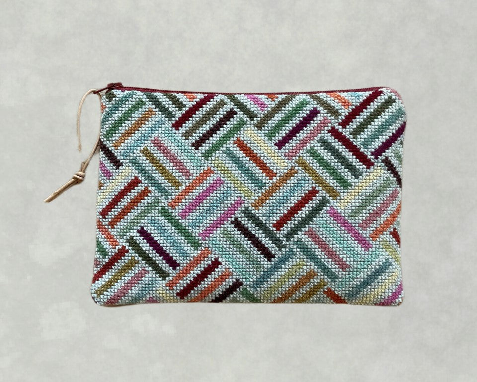 Clutch Mimi, Baldyre design